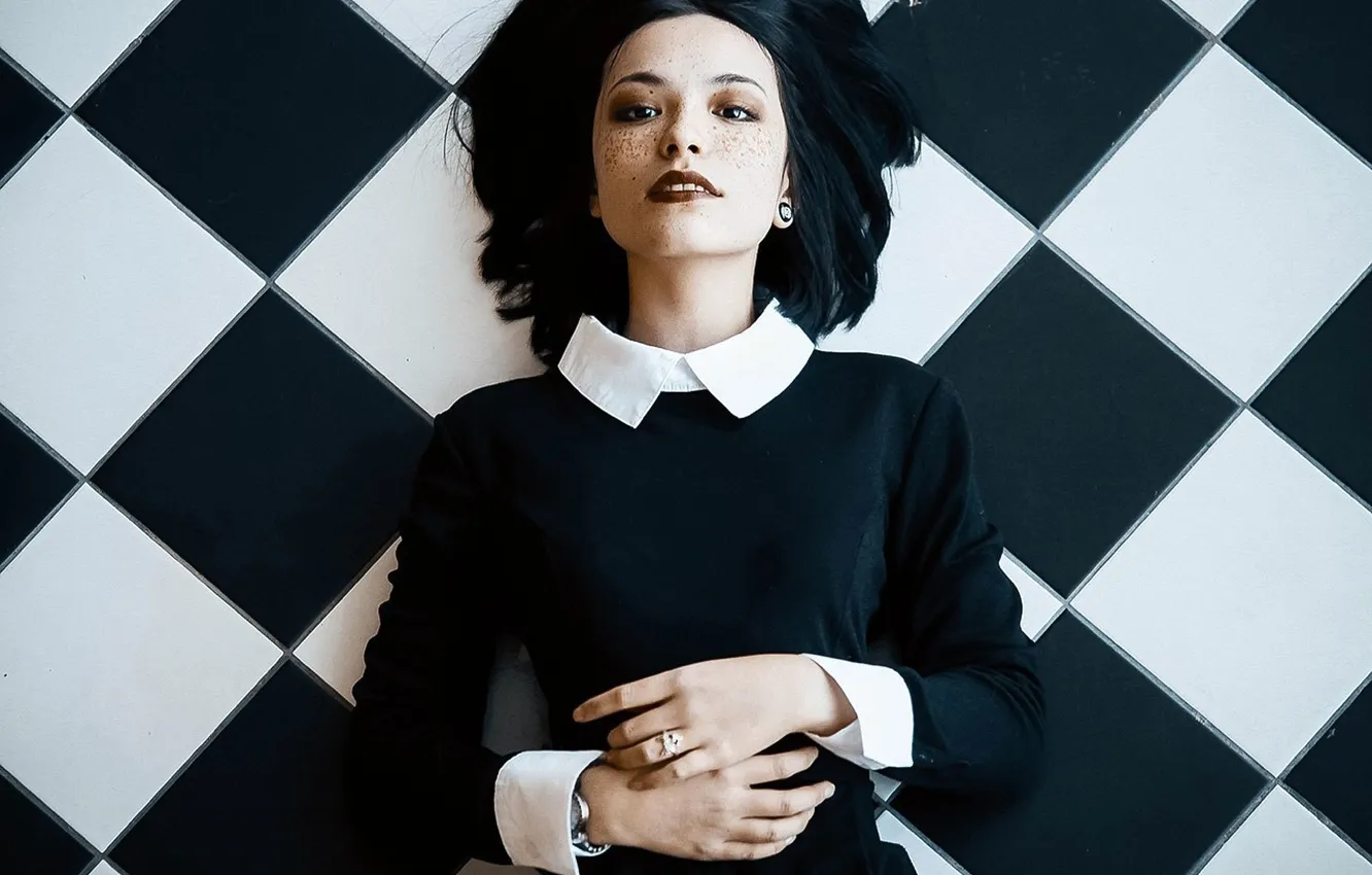 Photo wallpaper girl, white, black, view, beauty, lips, face, hair