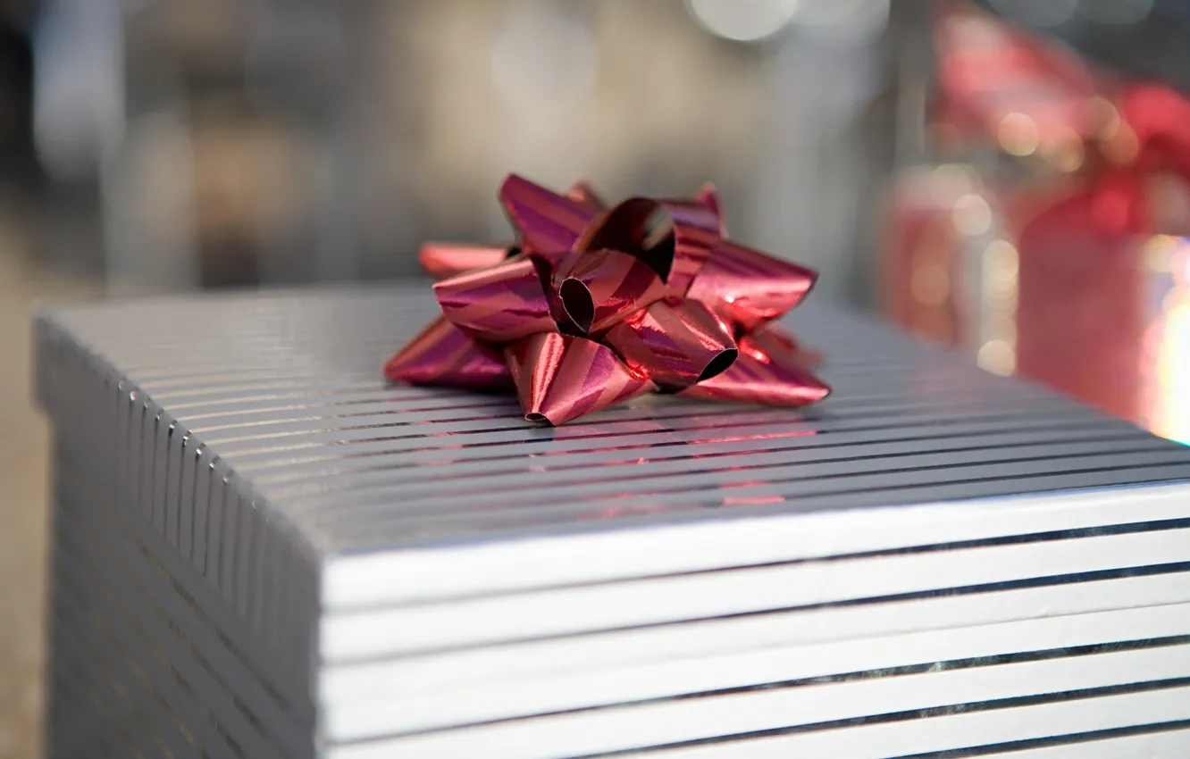 Photo wallpaper red, holiday, box, gift, new year, silver, red, striped