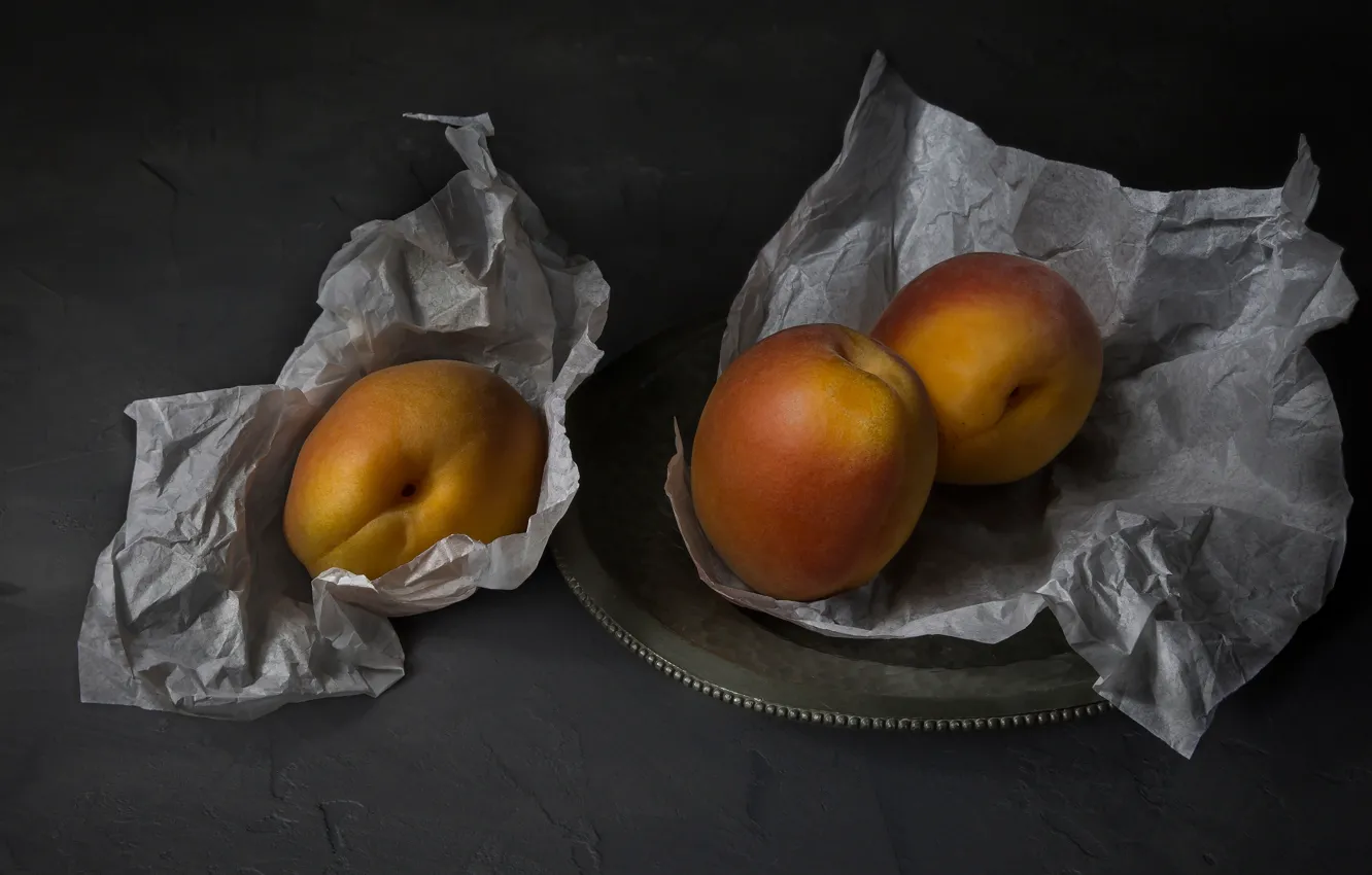 Photo wallpaper paper, the dark background, plate, fruit, still life, peaches, swipe