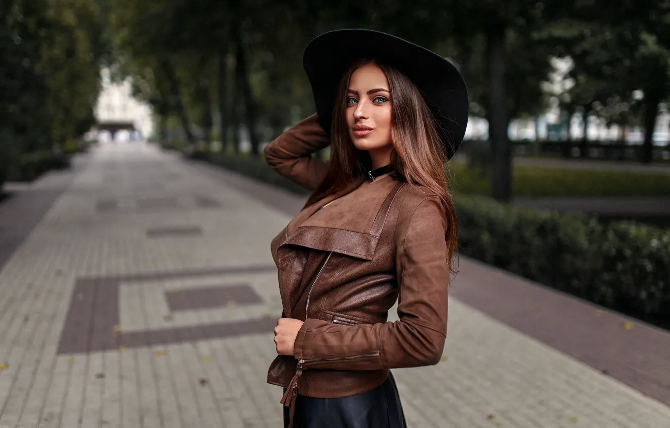 Photo wallpaper girl, trees, Park, hat, makeup, jacket, hairstyle, brown hair