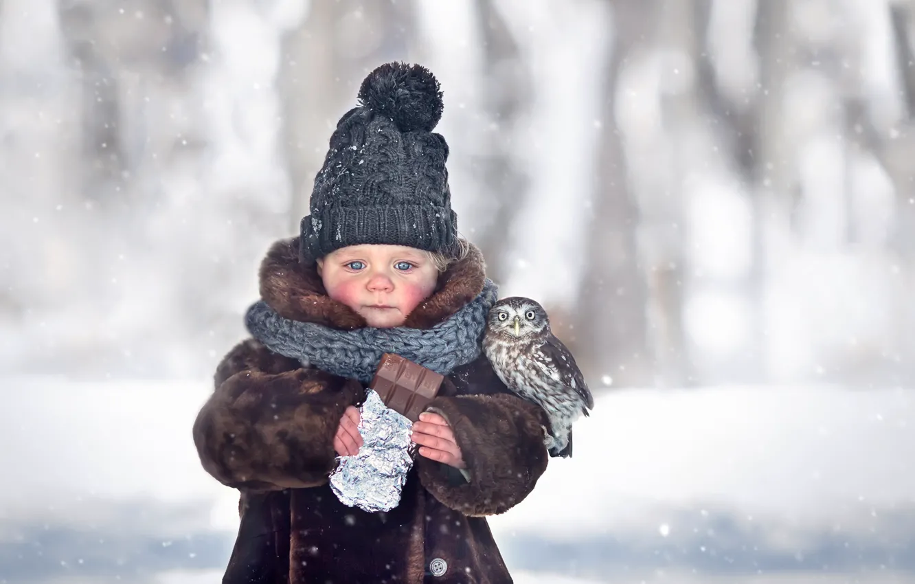 Photo wallpaper winter, snow, hat, girl, chocolate, baby, chick, child