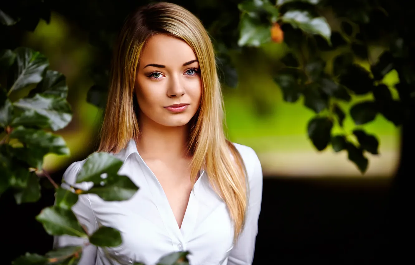 Photo wallpaper look, portrait, Simone