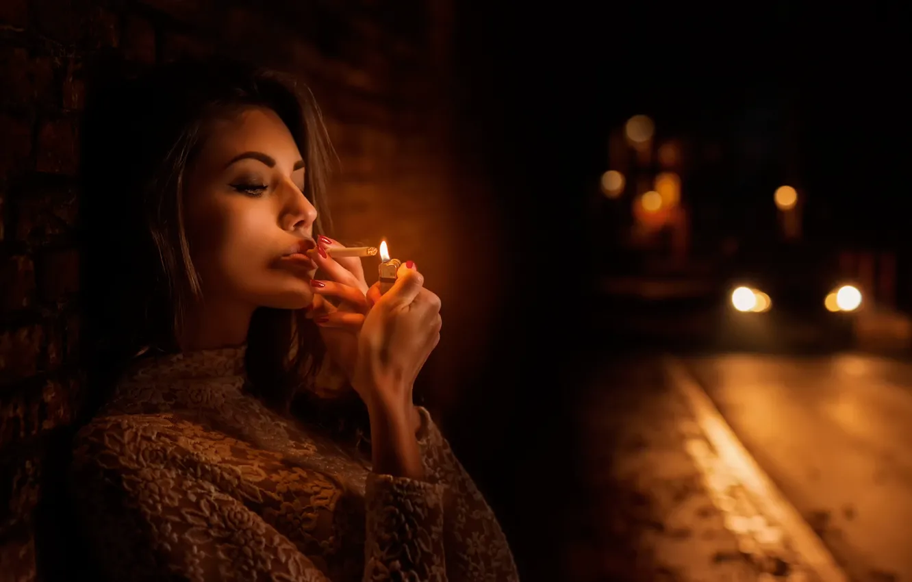 Photo wallpaper girl, night, the city, cigarette