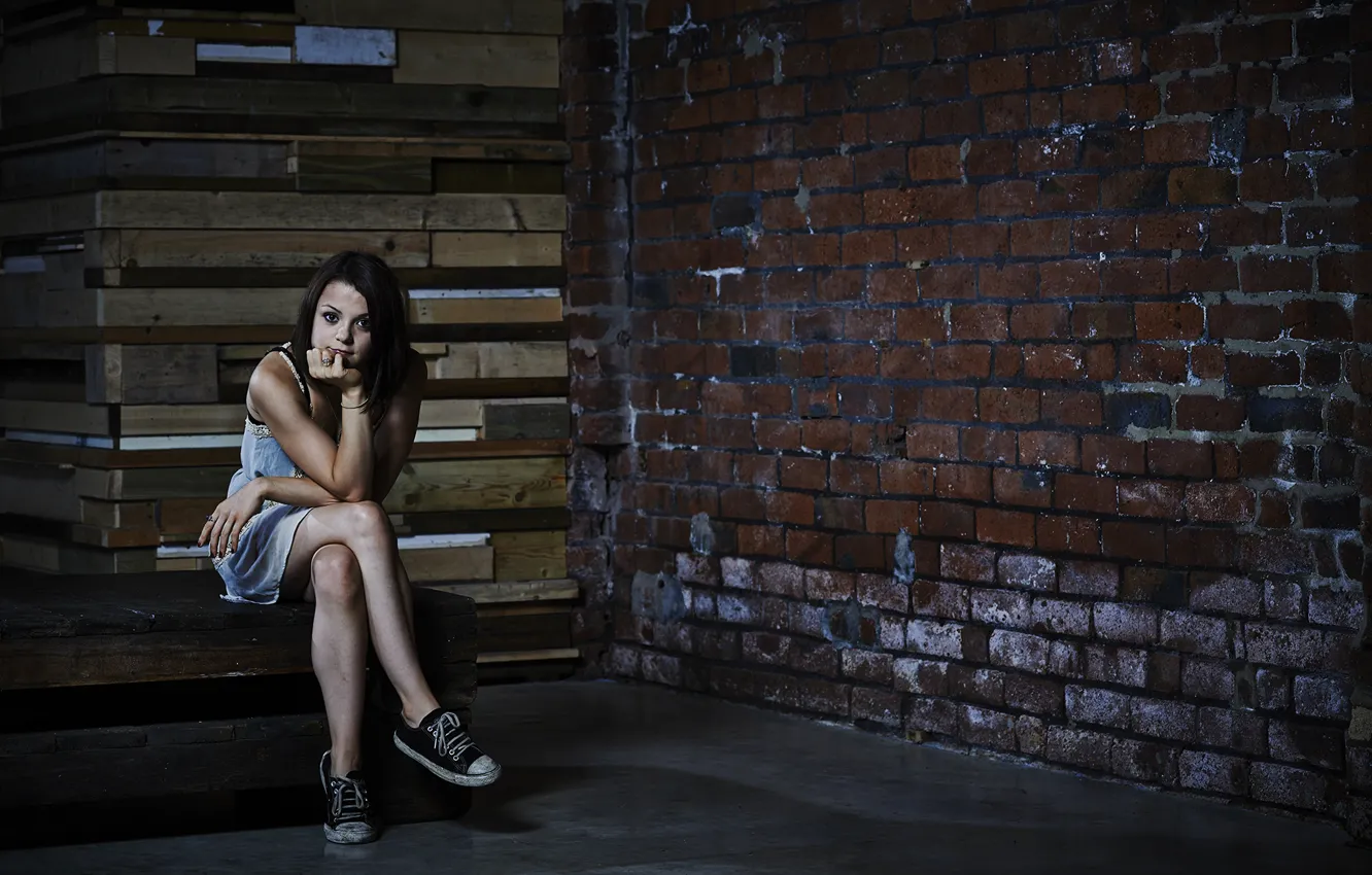 Photo wallpaper actress, Kathryn Prescott, Kathryn Prescott, price. sits. sneakers