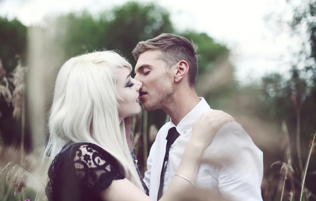 Photo wallpaper girl, kiss, guy