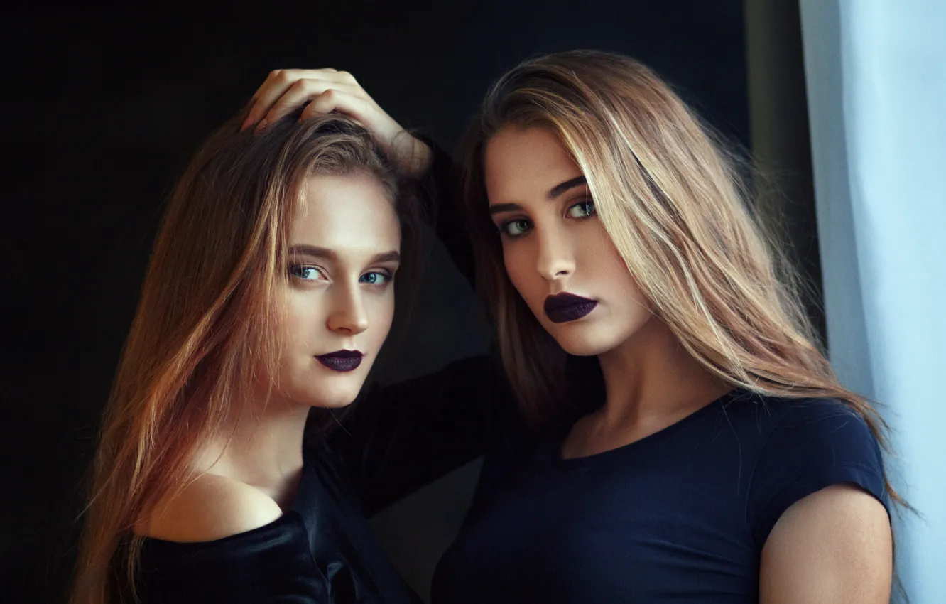 Photo wallpaper makeup, sponge, Anya, two girls, Eva, Evgeniy Bulatov