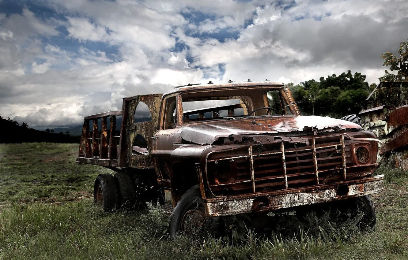 Photo wallpaper sadness, old age, trucks, machine