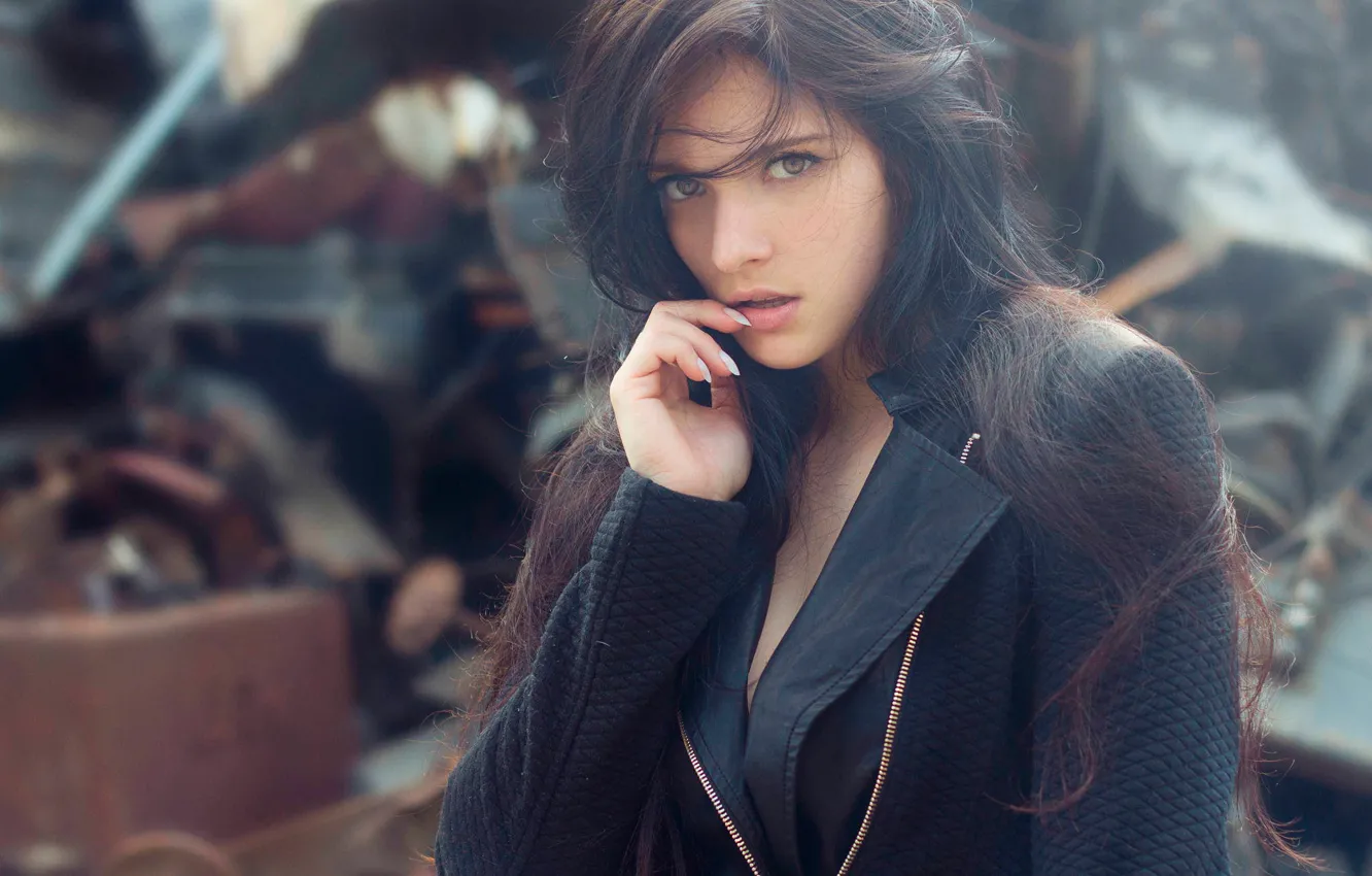 Photo wallpaper portrait, dark-haired, brown-eyed