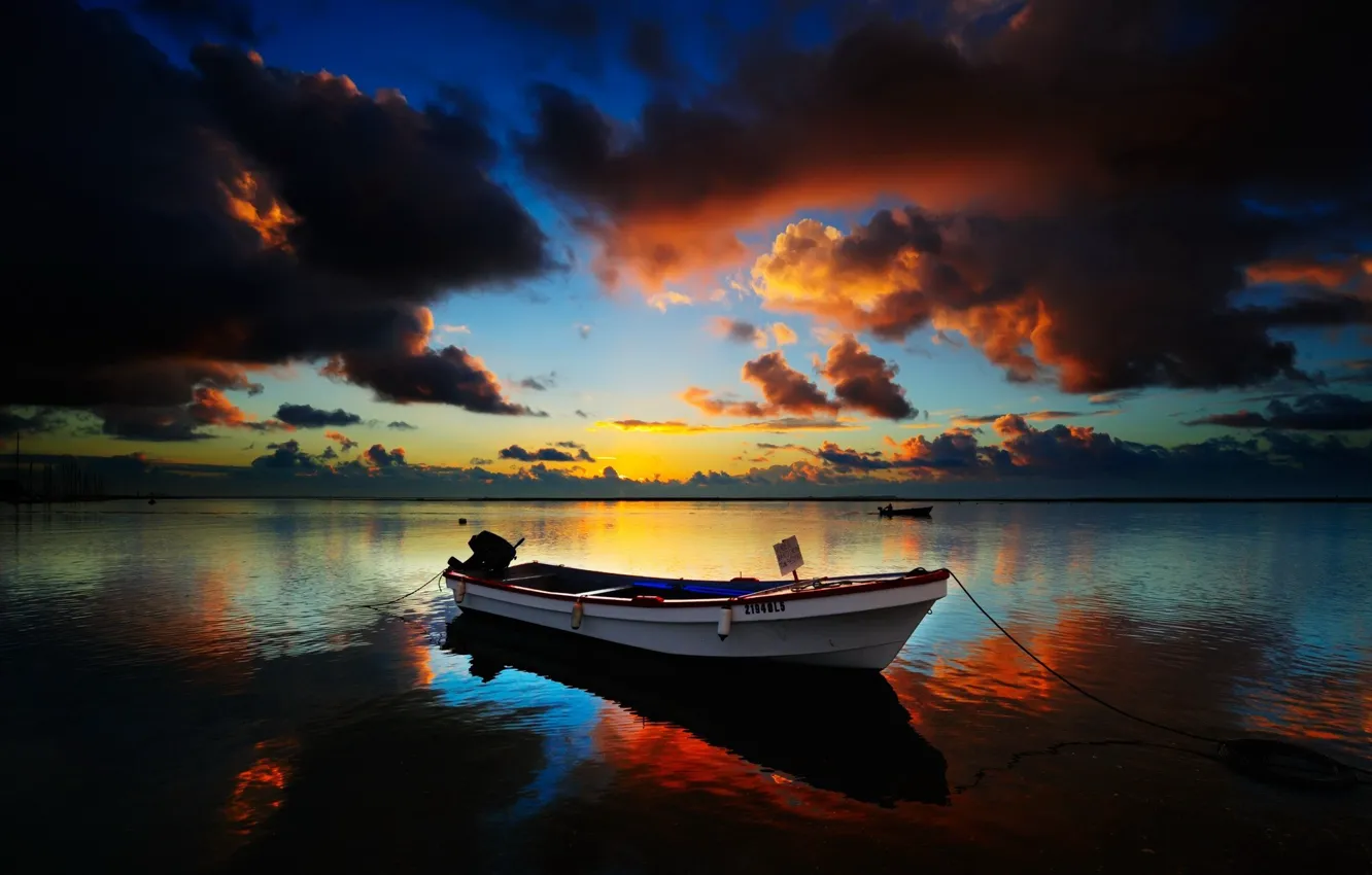 Photo wallpaper the evening, Horizon, Boat, Clouds