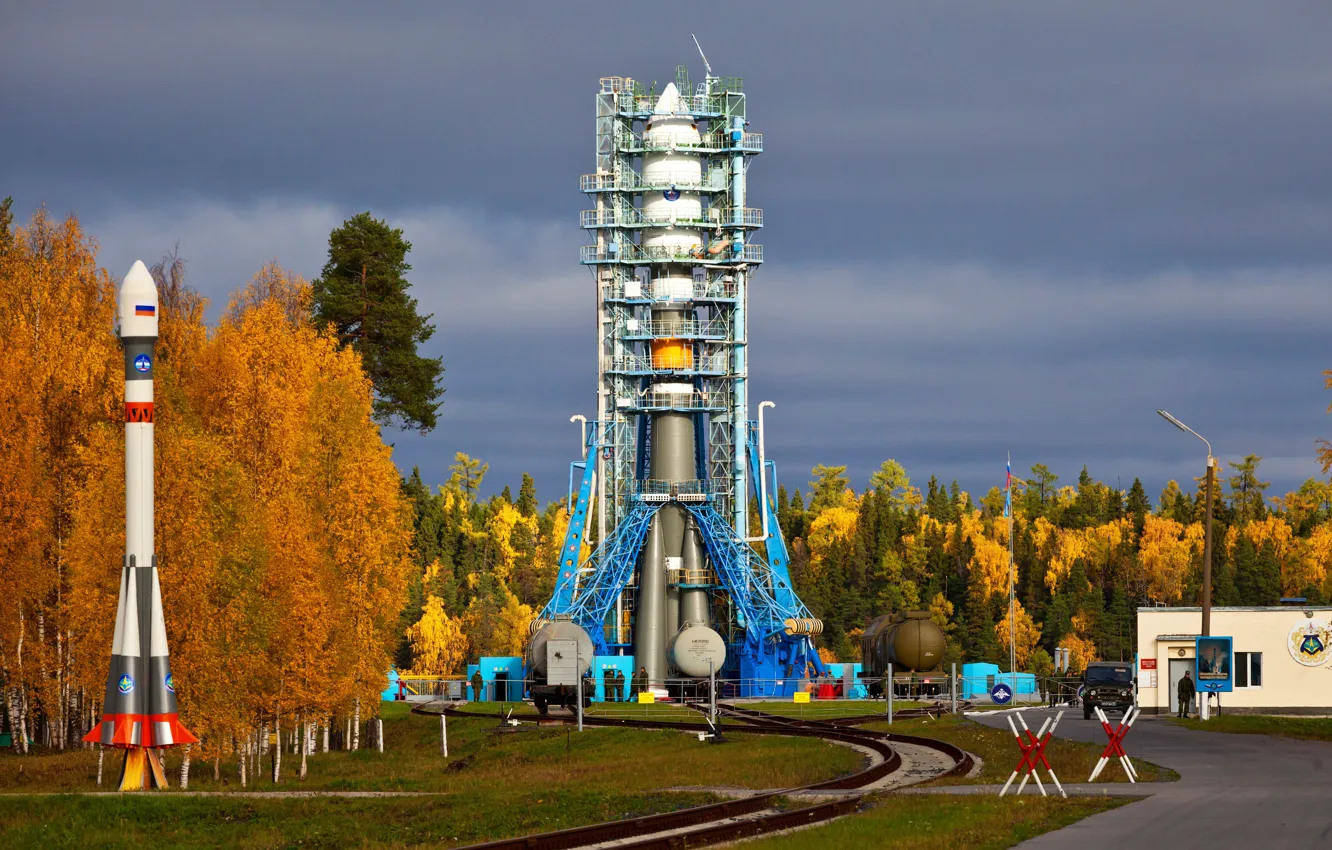 Photo wallpaper rocket, spaceport, launch pad, the Plisetskaya