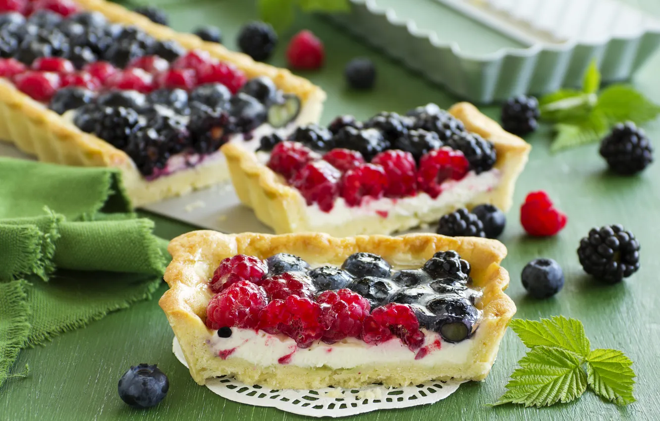 Photo wallpaper raspberry, blueberries, pie, leaf, cakes, blueberry, filling, pie
