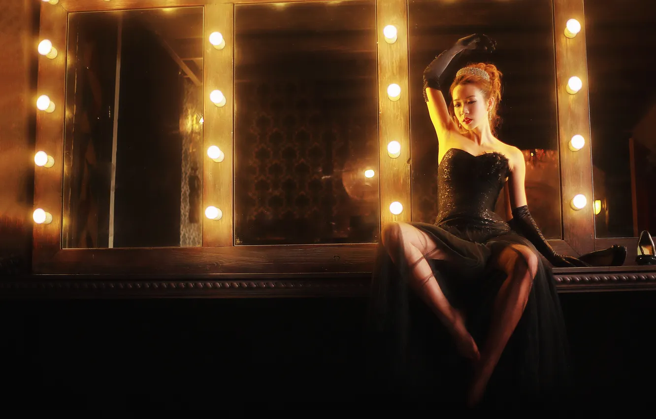 Photo wallpaper girl, face, style, hair, light bulb