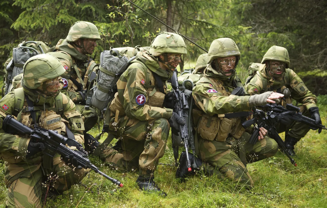 Photo wallpaper weapons, soldiers, camouflage, equipment, ammunition, statement of the problem