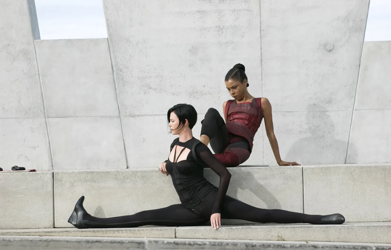 Photo wallpaper Charlize Theron, Charlize Theron, Aeon Flux, Æon Flux