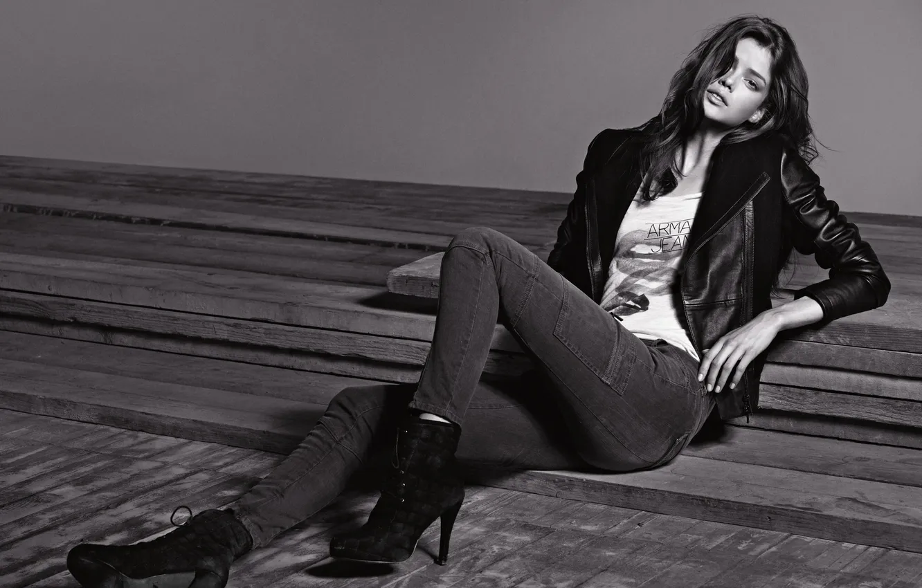 Photo wallpaper model, black and white, Julia Saner, Julia Saner, Armani Jeans Women