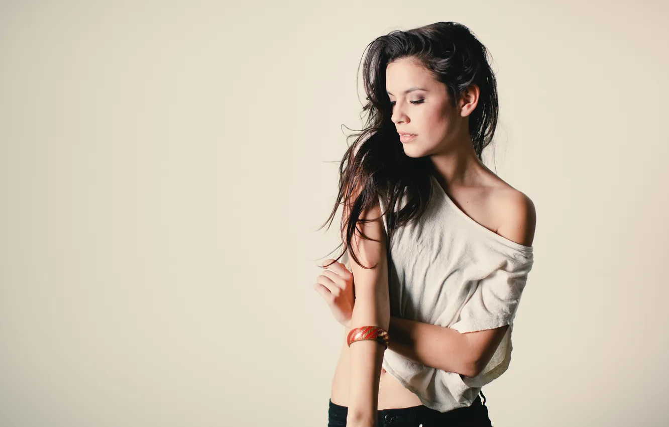 Photo wallpaper girl, shoulders, Pilar Alexandria