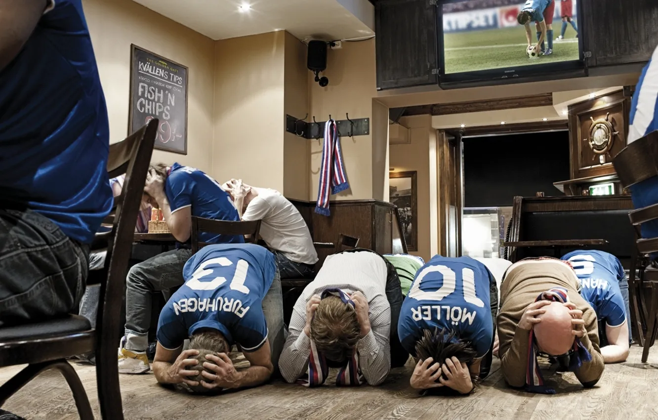 Photo wallpaper football, penalty, fans, experience