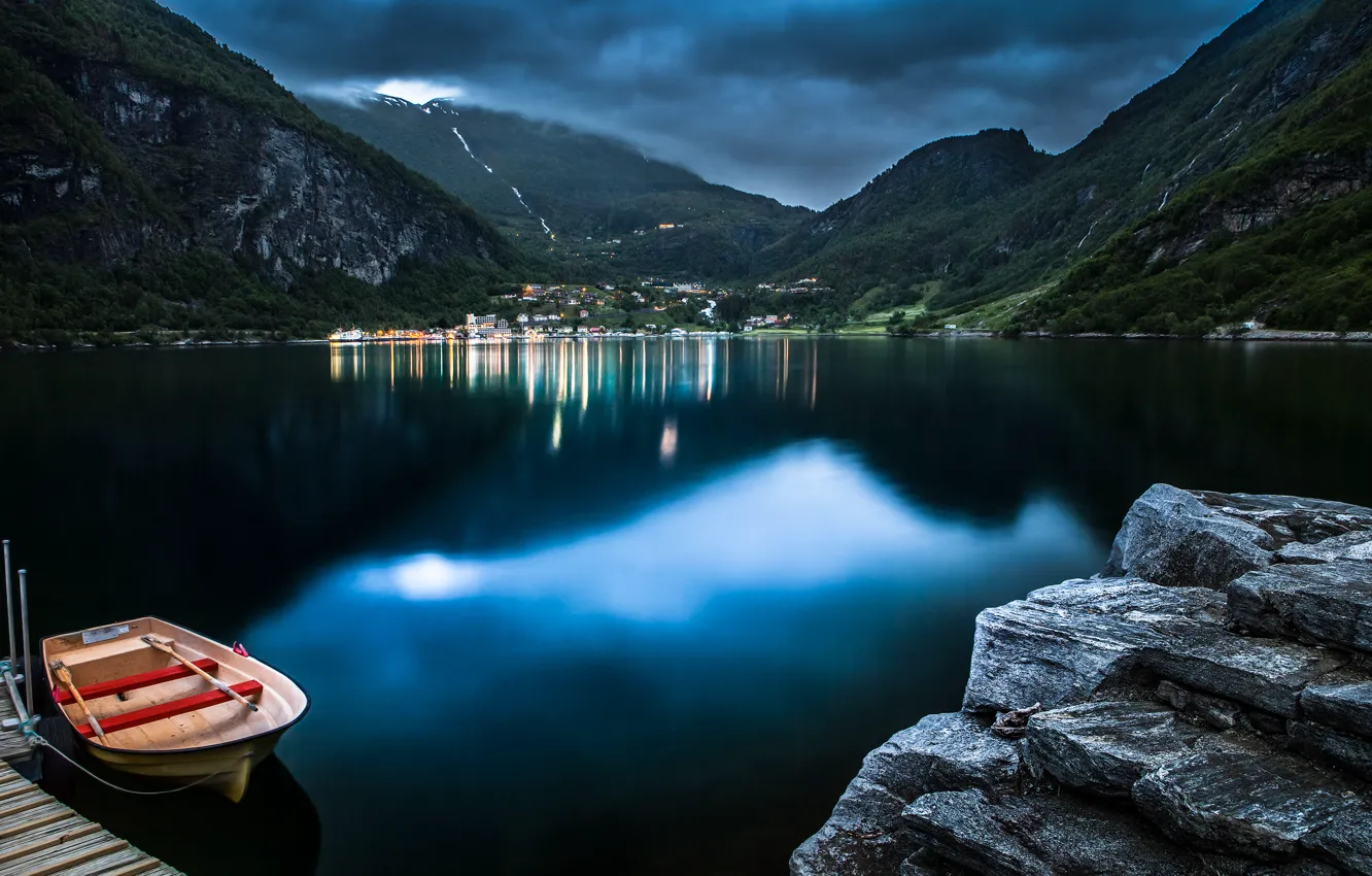 Photo wallpaper mountains, lake, boat, Norway, Norway, Geiranger, Geiranger