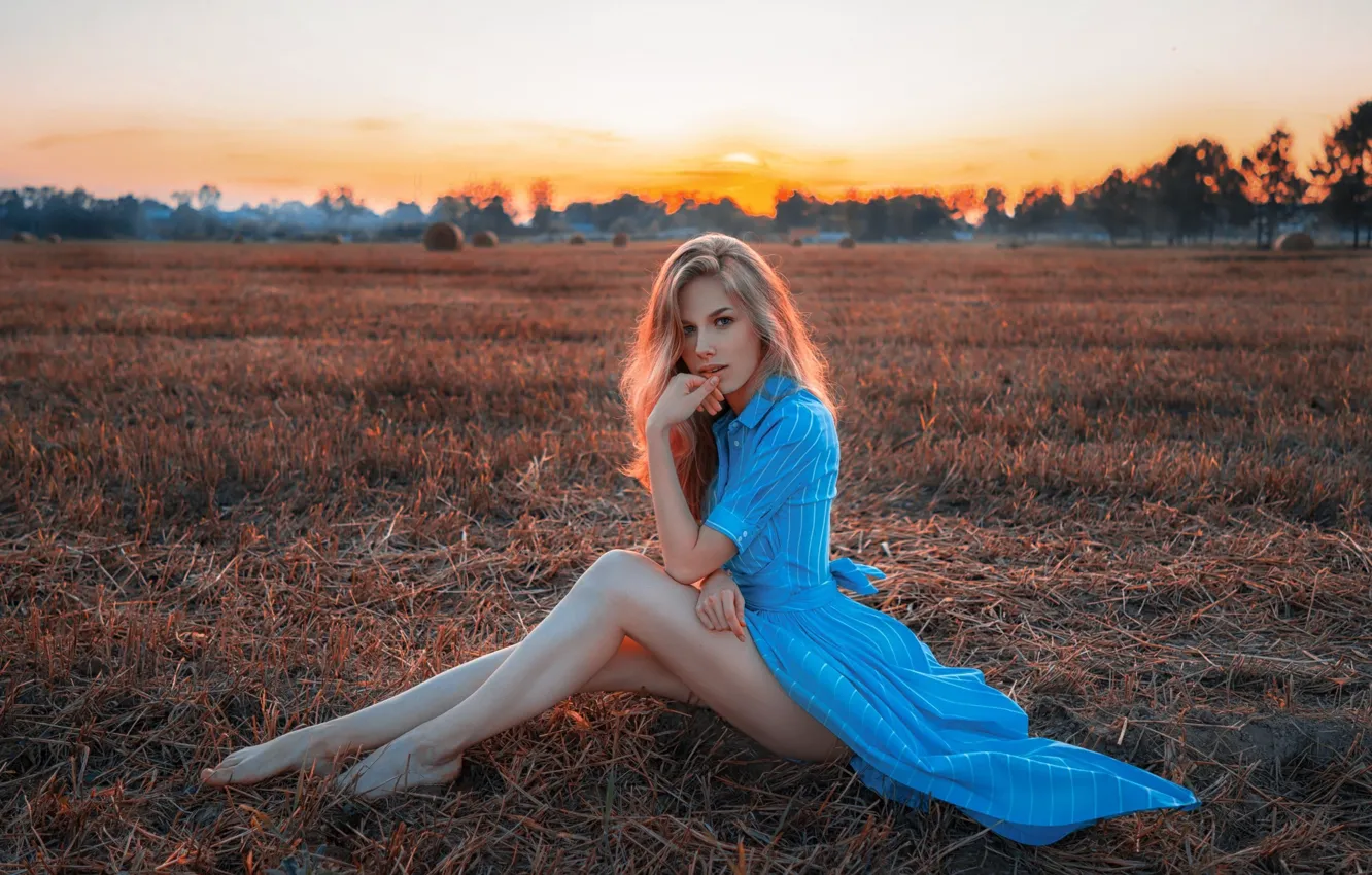 Photo wallpaper field, look, trees, landscape, sunset, pose, model, portrait