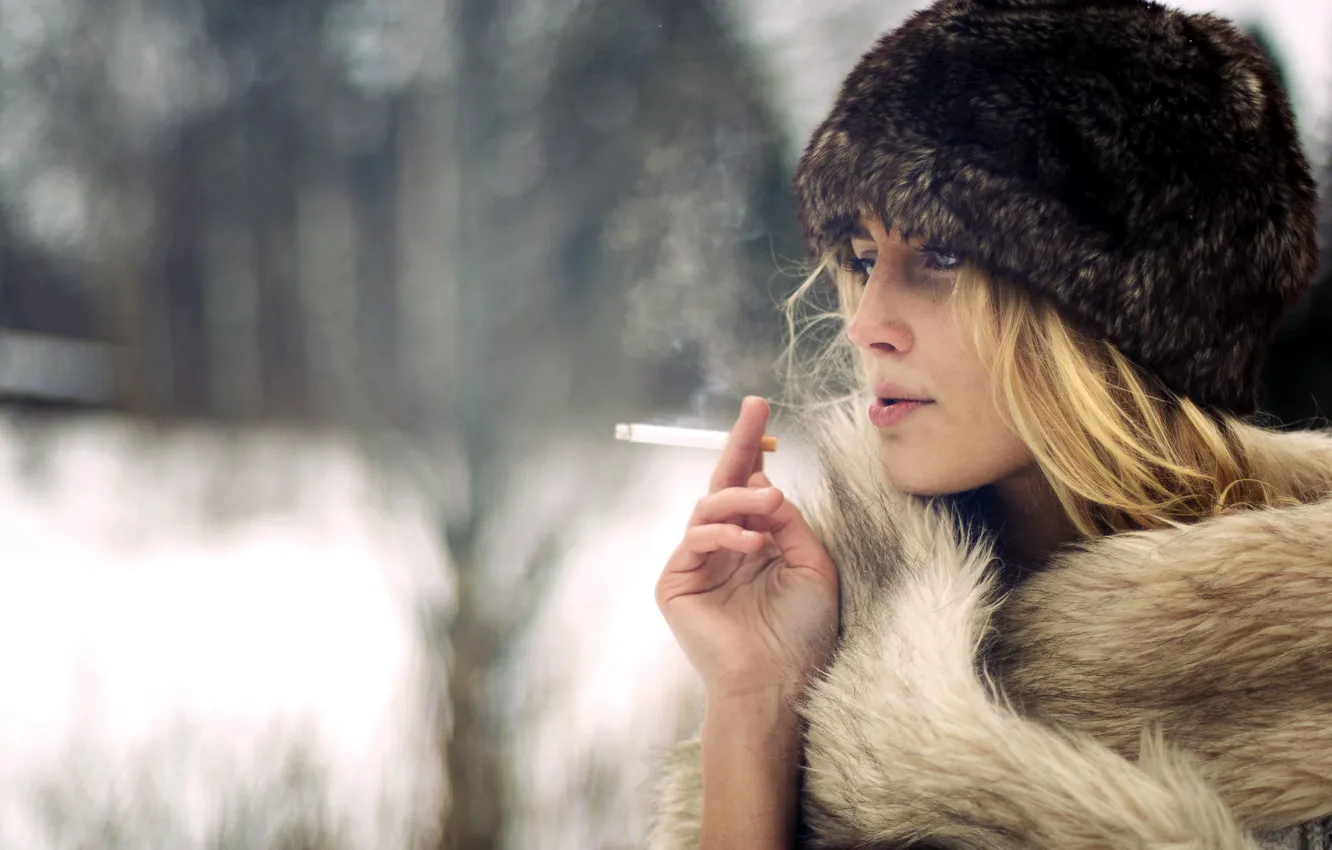 Photo wallpaper girl, portrait, cigarette