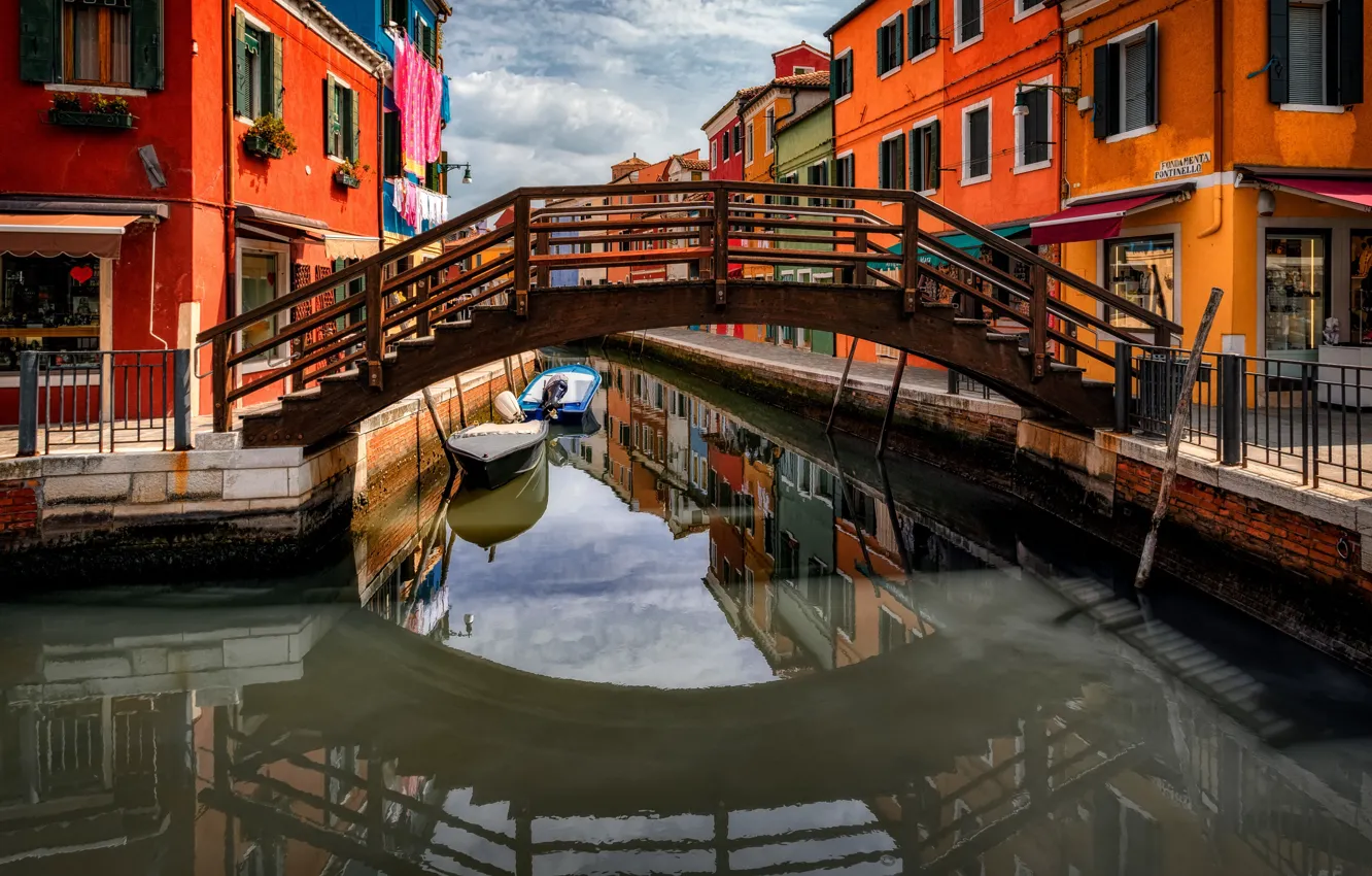 Photo wallpaper the city, home, boats, Italy, Venice, channel, the bridge, Burano