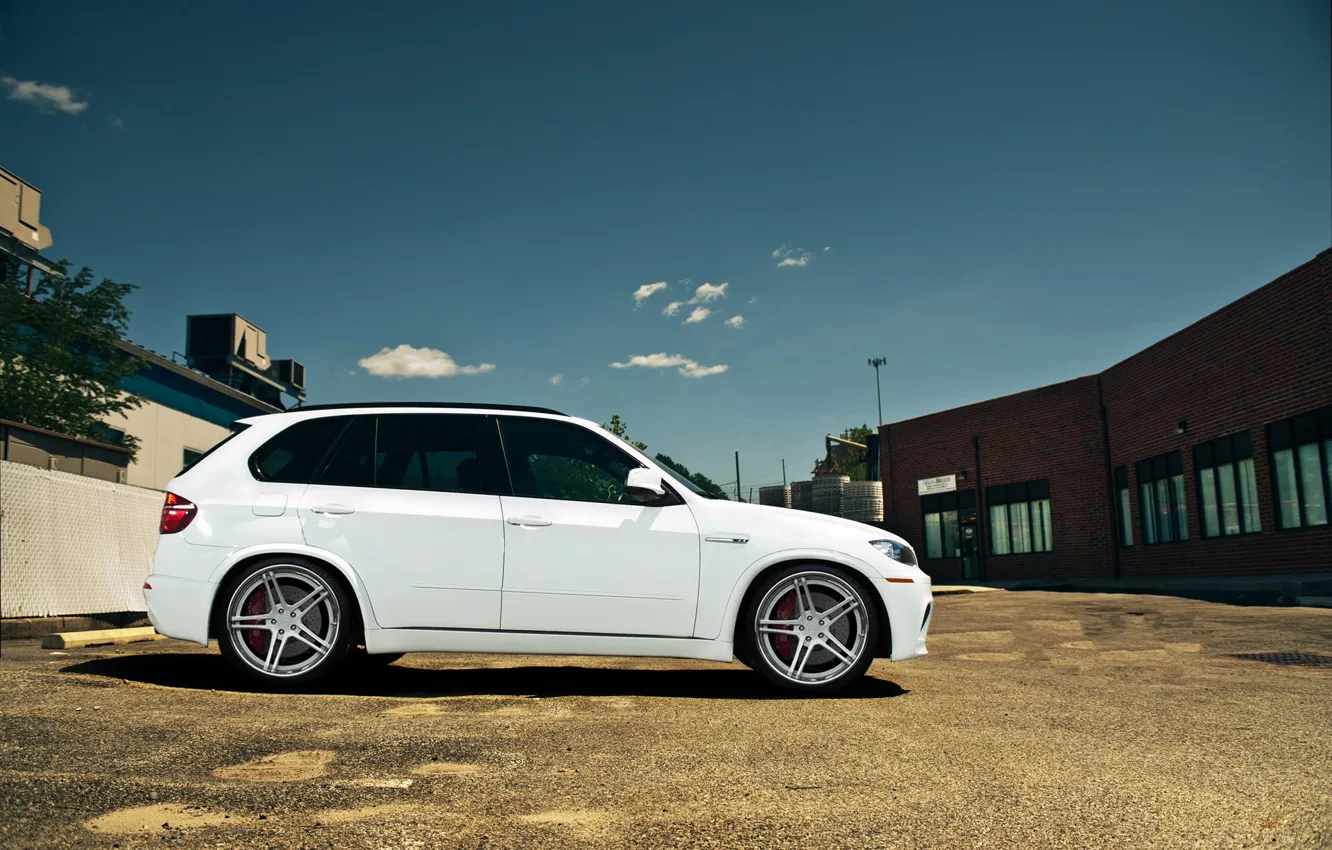 Photo wallpaper white, bmw, BMW, white, wheels, drives, crossover, tinted