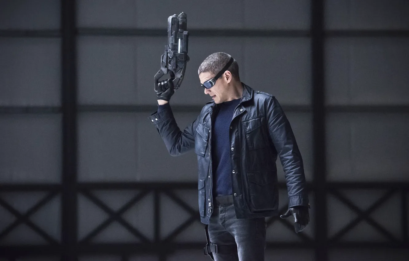 Photo wallpaper weapons, fiction, glasses, jacket, gloves, the series, action, Wentworth Miller
