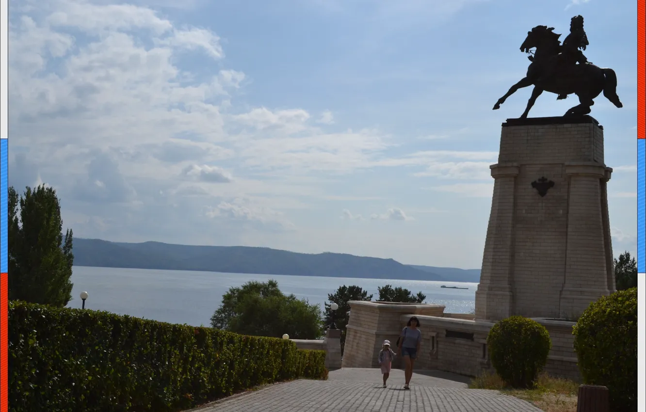 Photo wallpaper city, view, Russia, people, Volga, Volga, monument, Monument