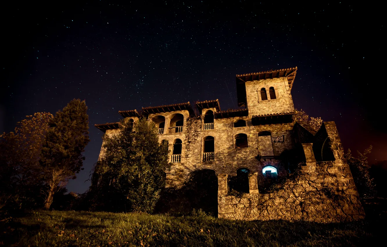Photo wallpaper grass, stars, trees, night, darkness, castle, Windows, abandoned