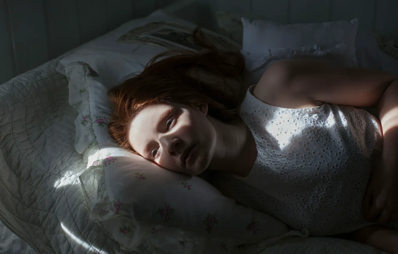 Photo wallpaper girl, bed, pillow, Helene, Marteline Nystad