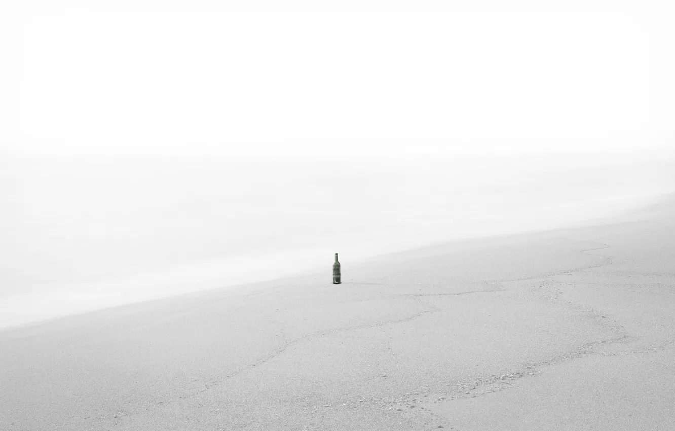 Photo wallpaper fog, shore, bottle