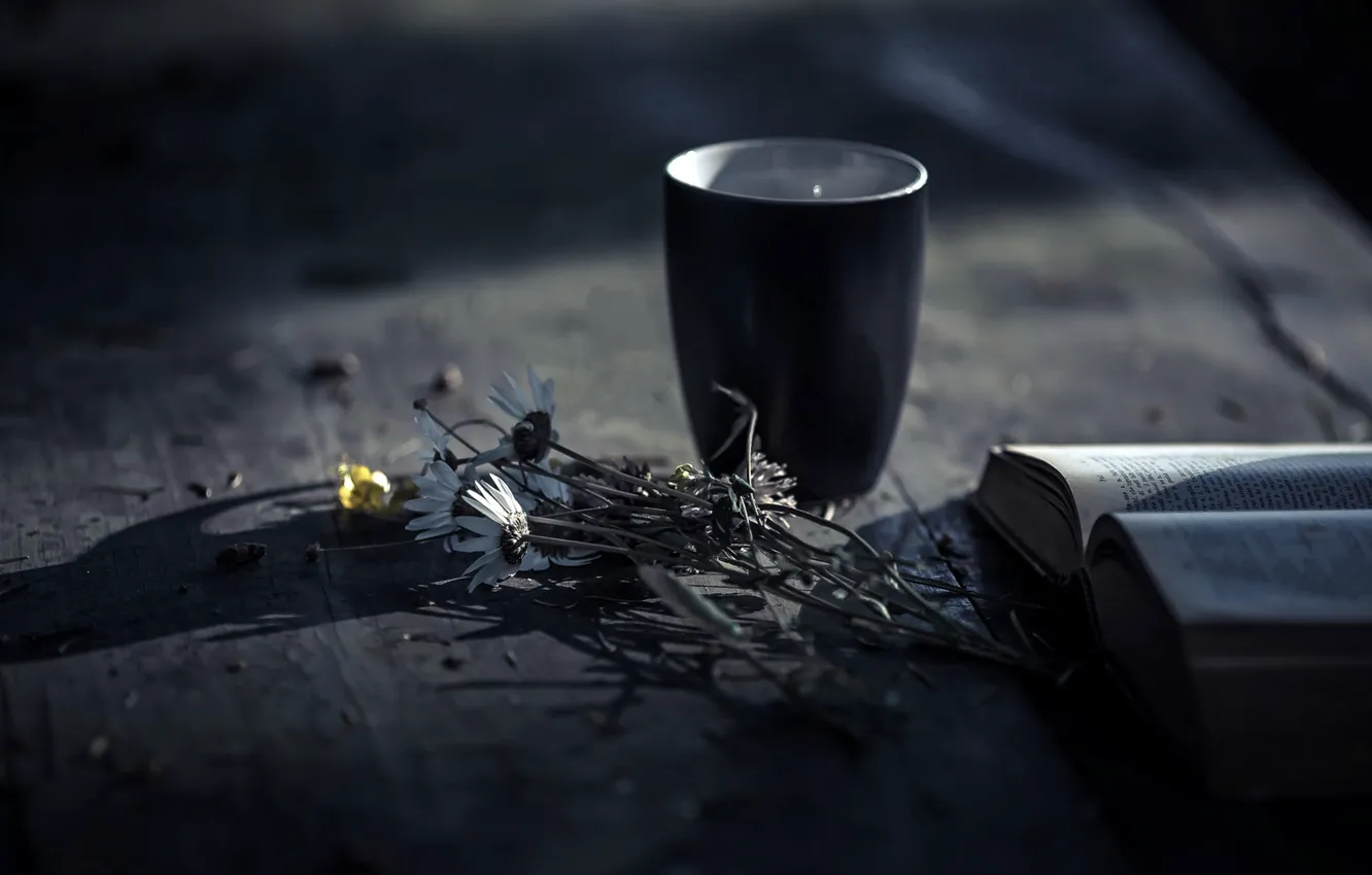Photo wallpaper flowers, mug, book