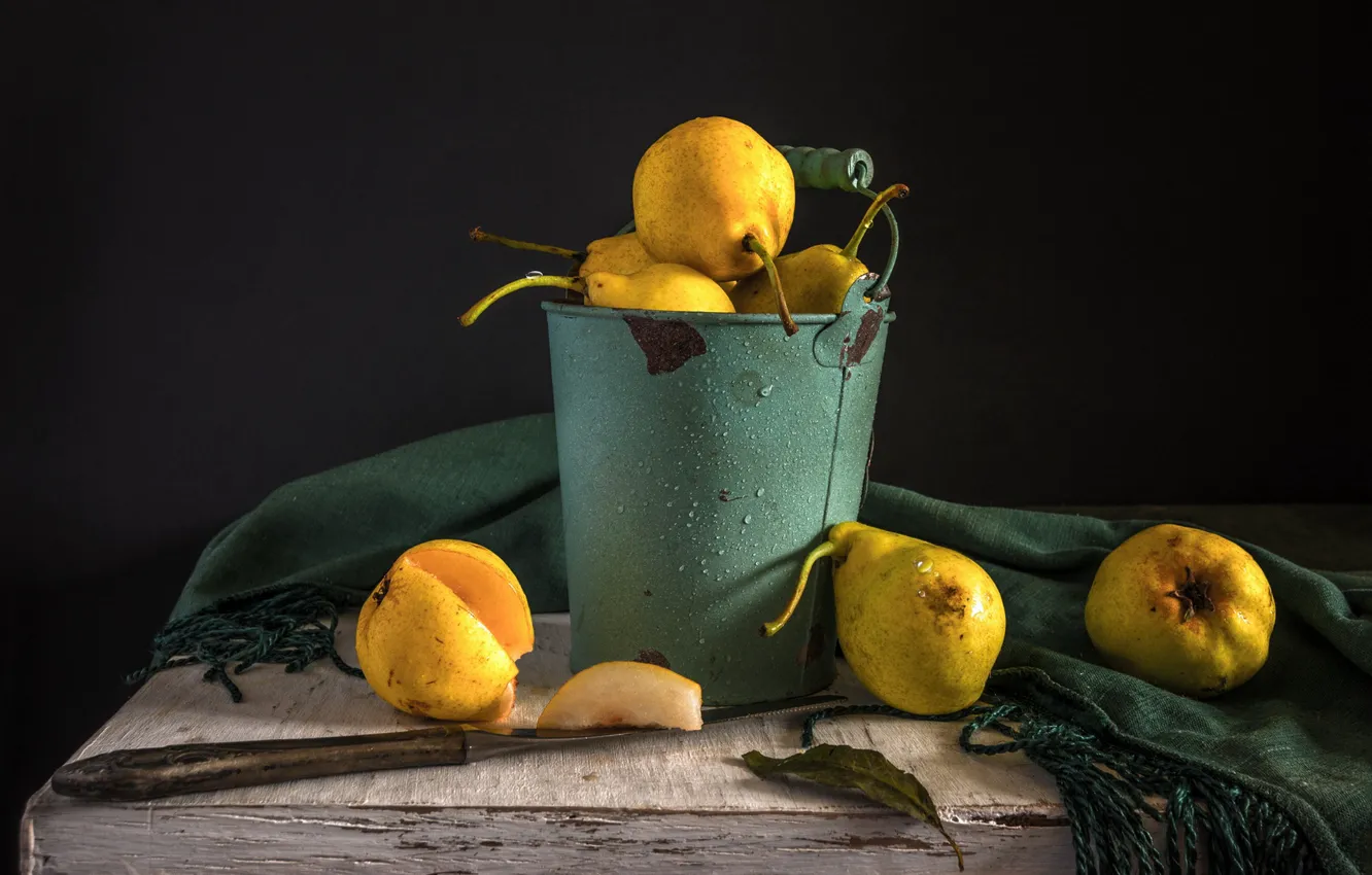 Photo wallpaper drops, yellow, the dark background, table, knife, bucket, fabric, still life