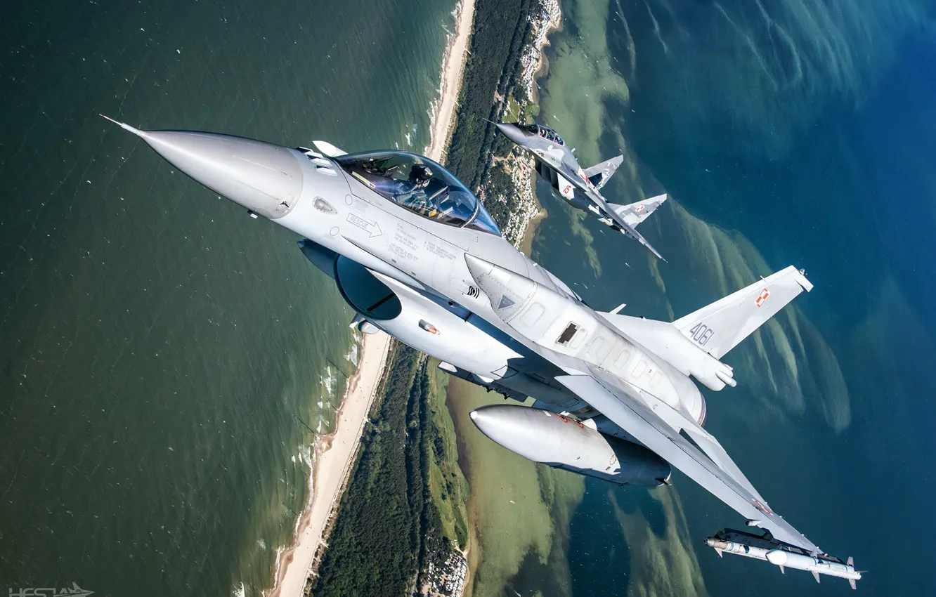 Photo wallpaper Sea, F-16, The MiG-29, Pilot, F-16 Fighting Falcon, Cockpit, Polish air force, ILS