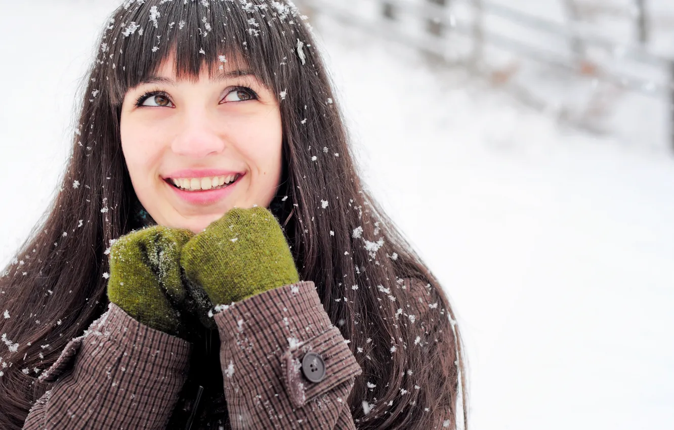 Photo wallpaper girl, snow, joy, smile, brown hair, brown-eyed, mittens