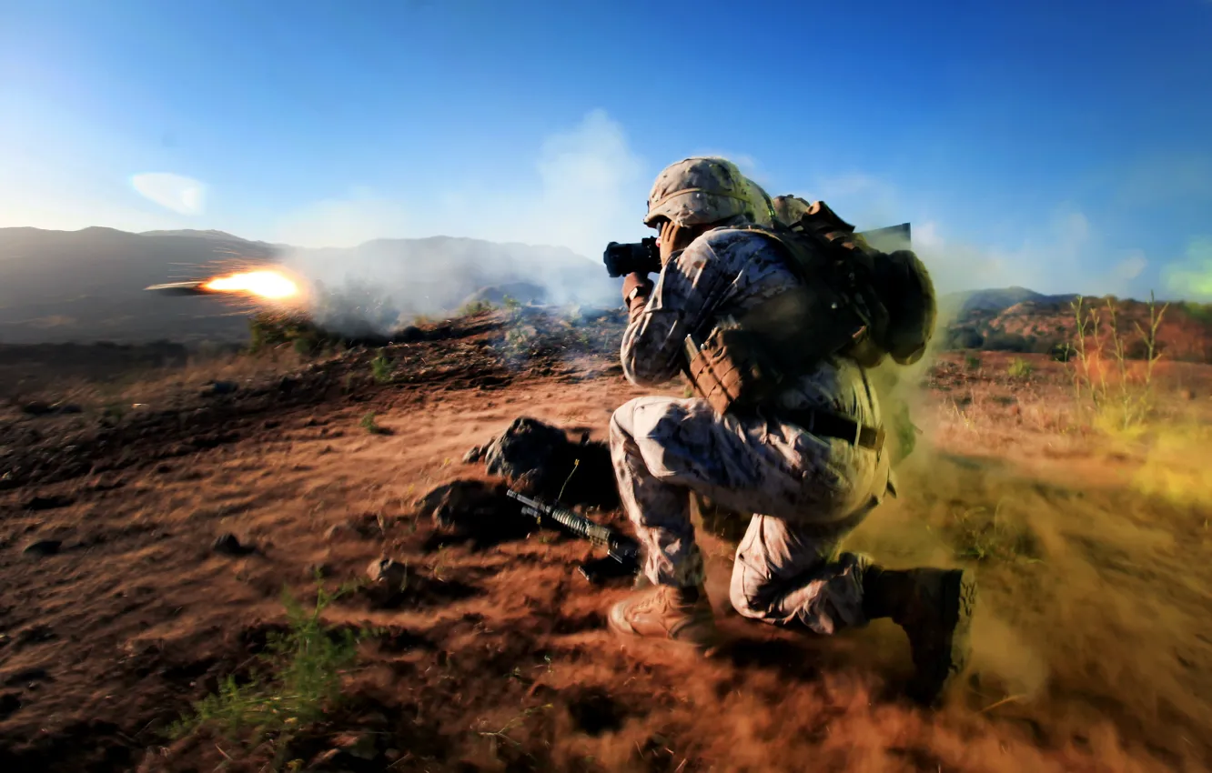 Photo wallpaper weapons, army, shot, soldiers