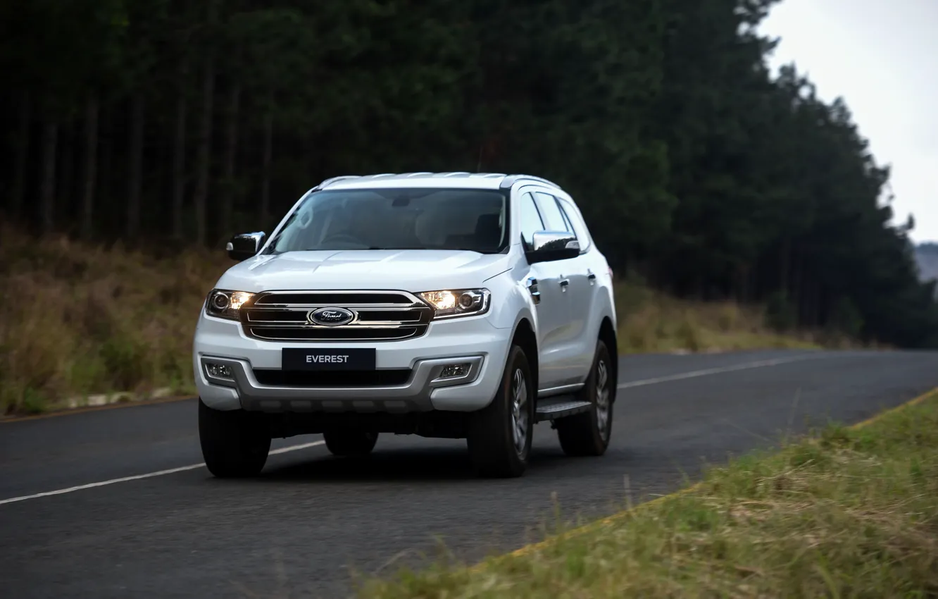 Photo wallpaper Ford, Everest, on the road, 2015, XLT