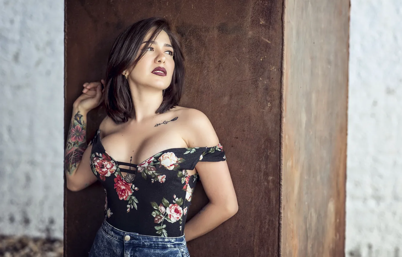 Photo wallpaper girl, pose, Karla