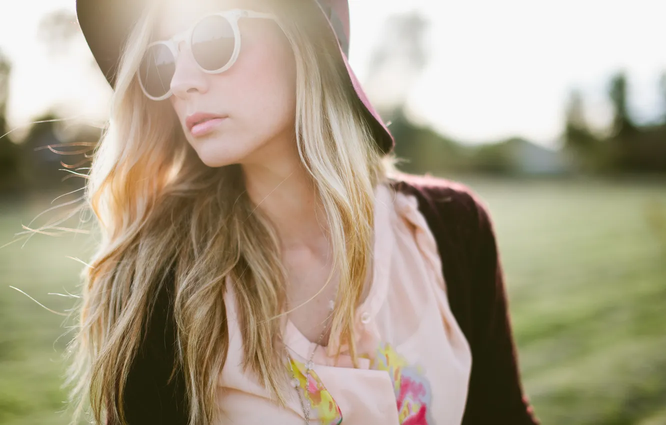 Photo wallpaper girl, hat, glasses, blonde