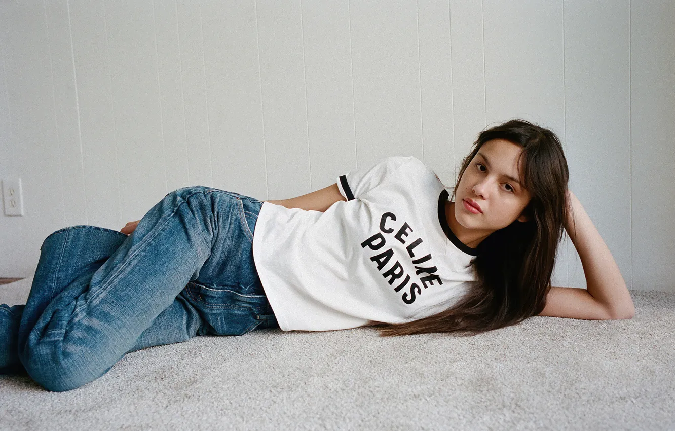 Photo wallpaper look, girl, room, jeans, on the floor, Olivia Rodrigo