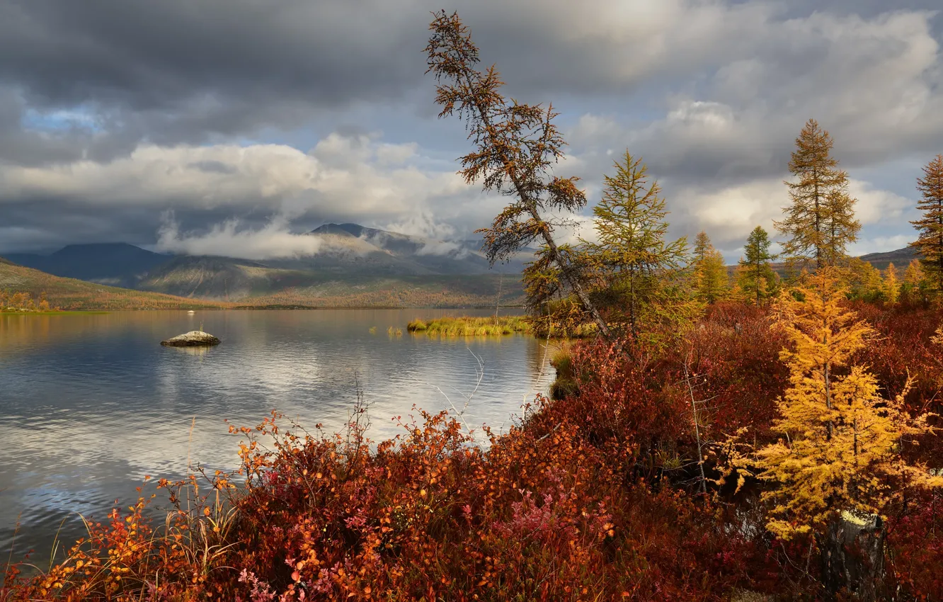 Photo wallpaper autumn, clouds, landscape, mountains, nature, lake, Kolyma, Maxim Evdokimov