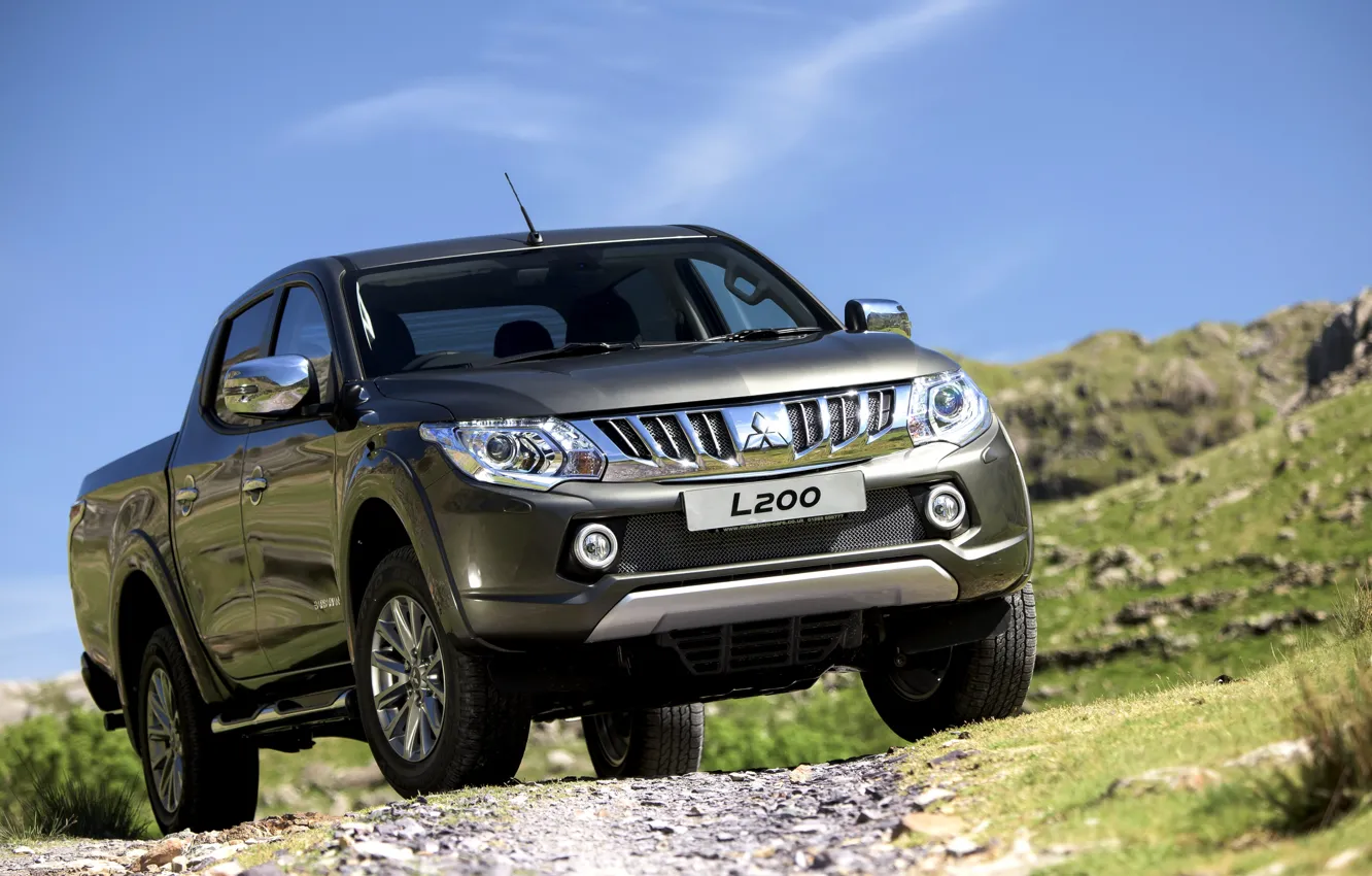 Photo wallpaper the sky, vegetation, slope, Mitsubishi, pickup, L200, 2015