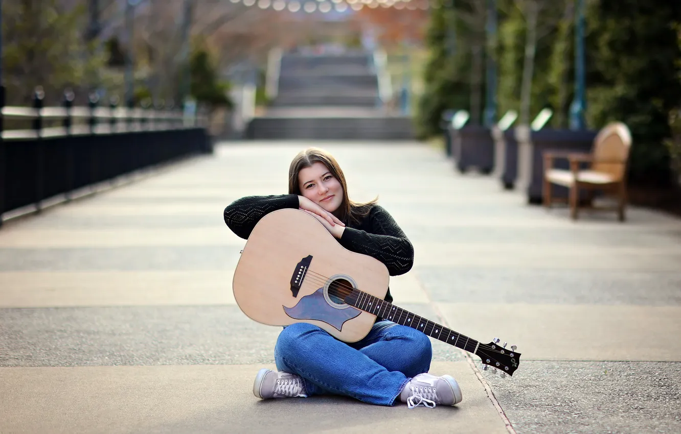 Photo wallpaper girl, street, guitar