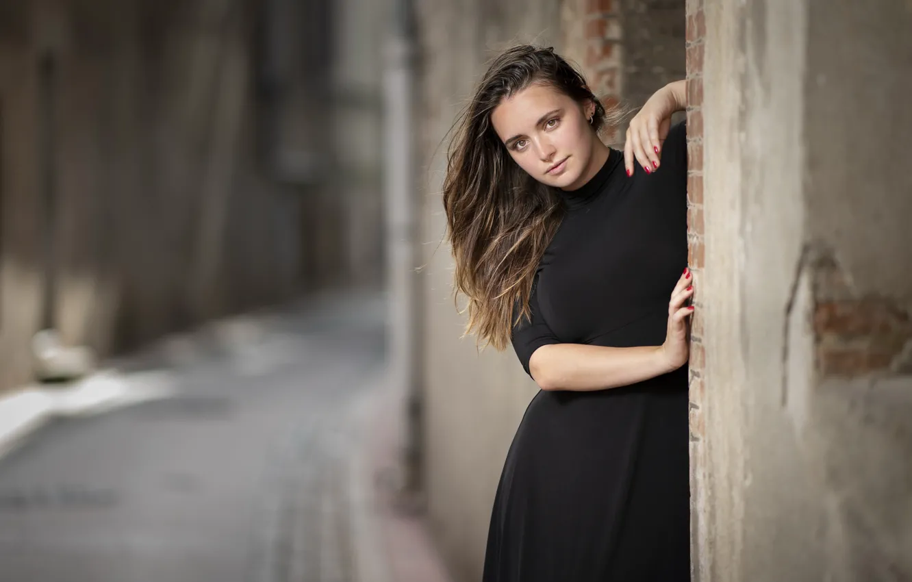 Photo wallpaper girl, street, Julie