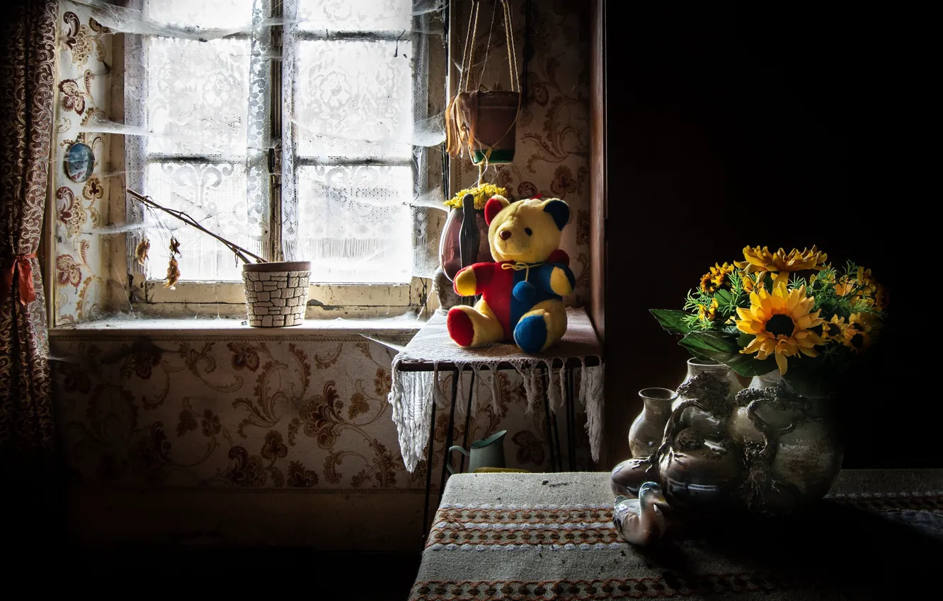 Photo wallpaper flowers, window, bear