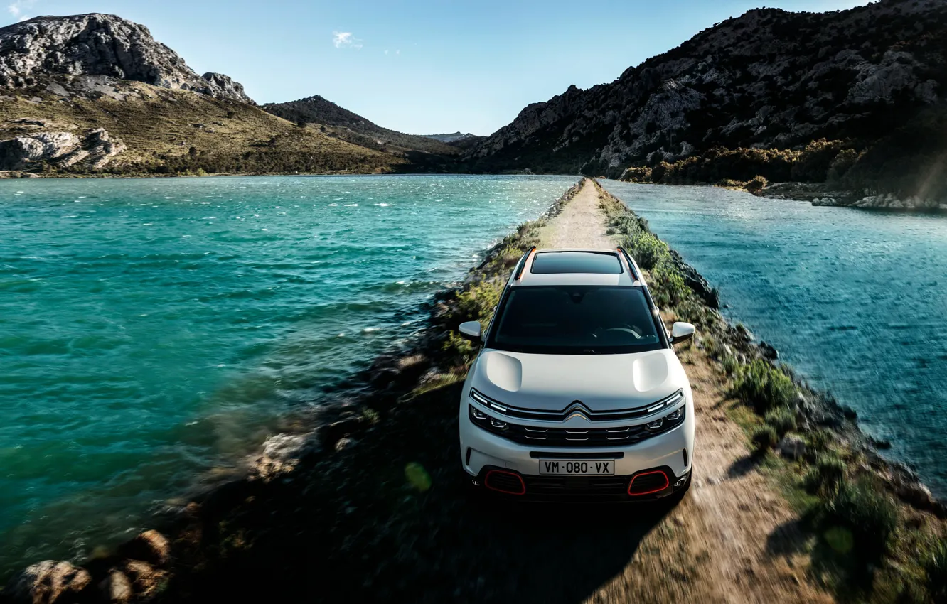 Photo wallpaper lake, front view, 2018, crossover, Aircross, Citroen C5
