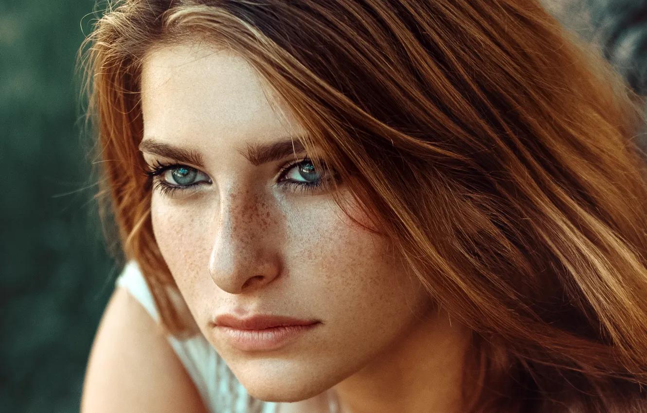 Photo wallpaper girl, close-up, face, model, portrait, makeup, hairstyle, freckles