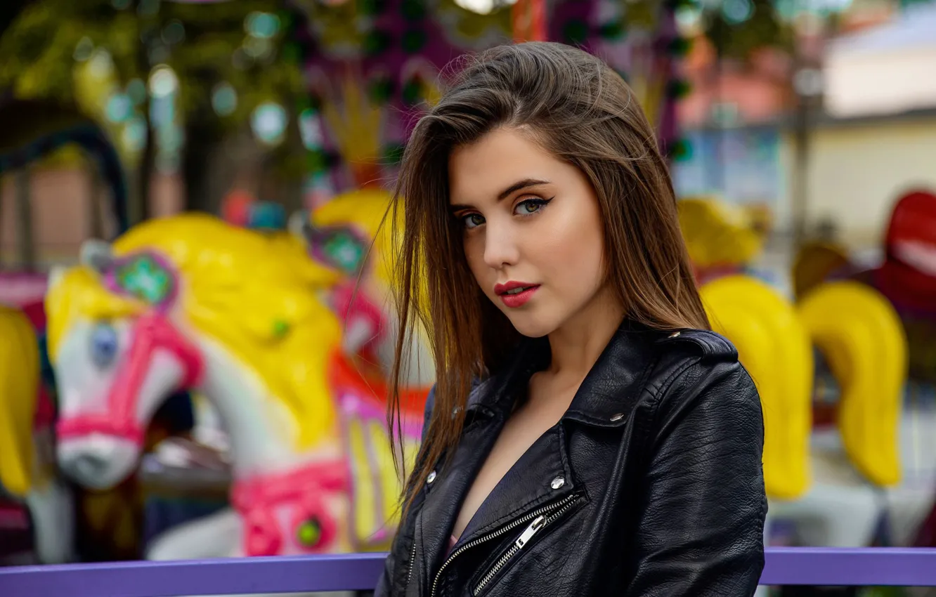 Photo wallpaper look, pose, model, portrait, makeup, jacket, hairstyle, carousel