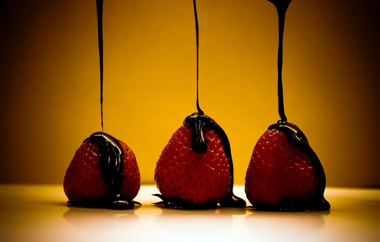 Photo wallpaper berries, chocolate, strawberry, sweet