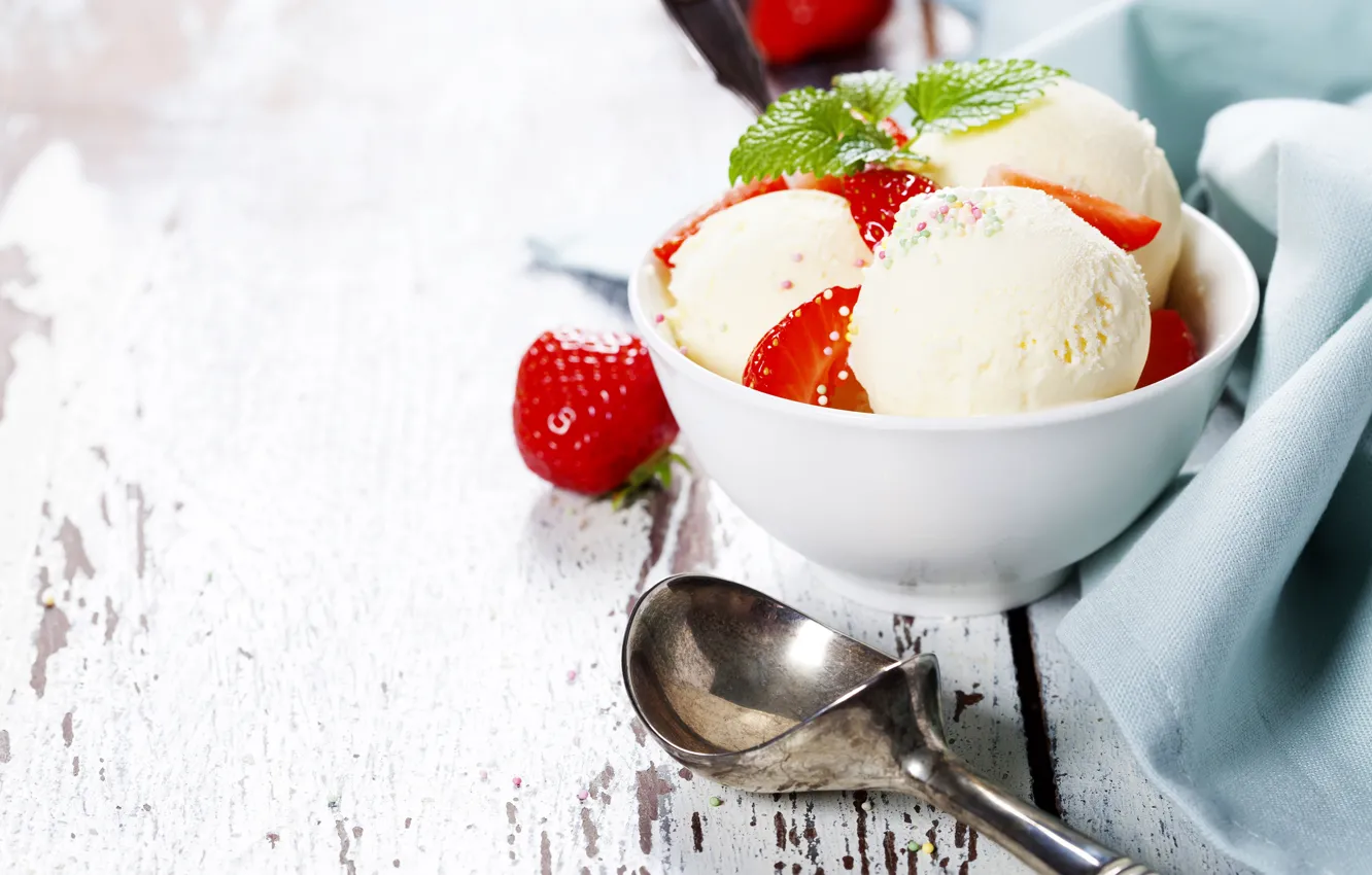 Photo wallpaper berries, strawberry, spoon, ice cream, Cup, sweets, napkin, bokeh